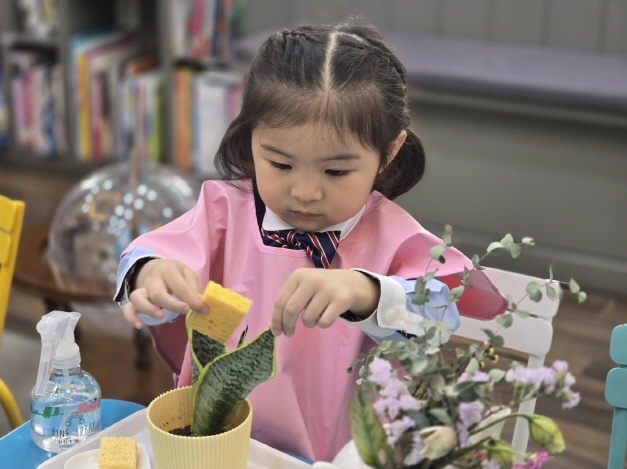 집중력을 기르는 잎닦이 활동
